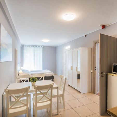 Riviera Apartmanhaz Шіофок Екстер'єр фото