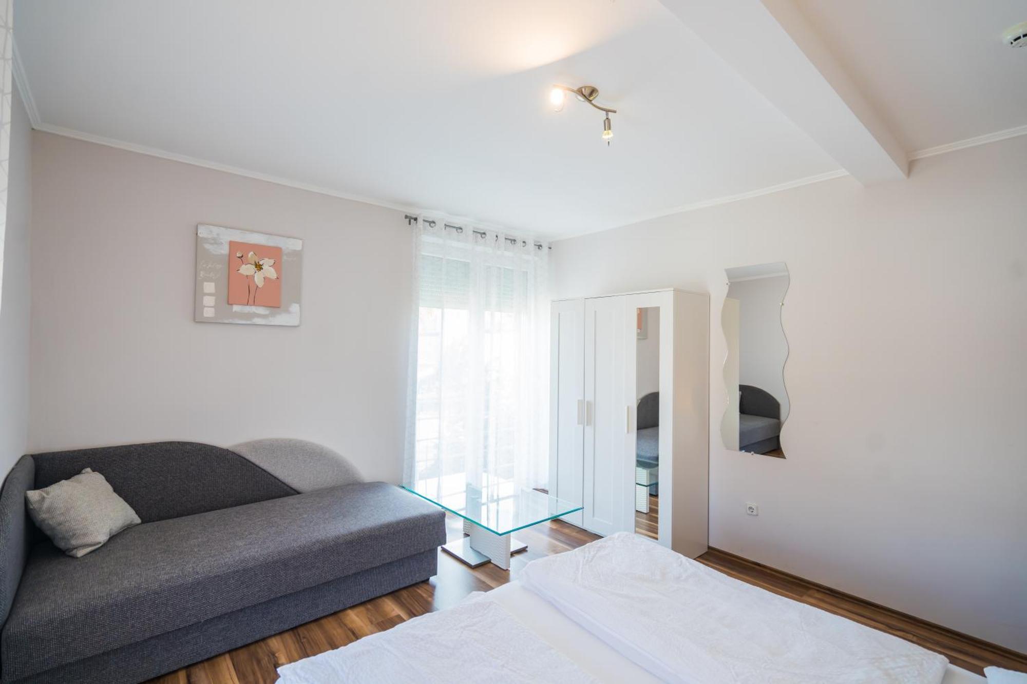 Riviera Apartmanhaz Шіофок Екстер'єр фото